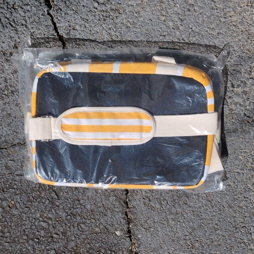NWT Business & Pleasure Co. Yellow Gold White Striped Insulated Cooler Lunch Bag - Picture 4 of 8